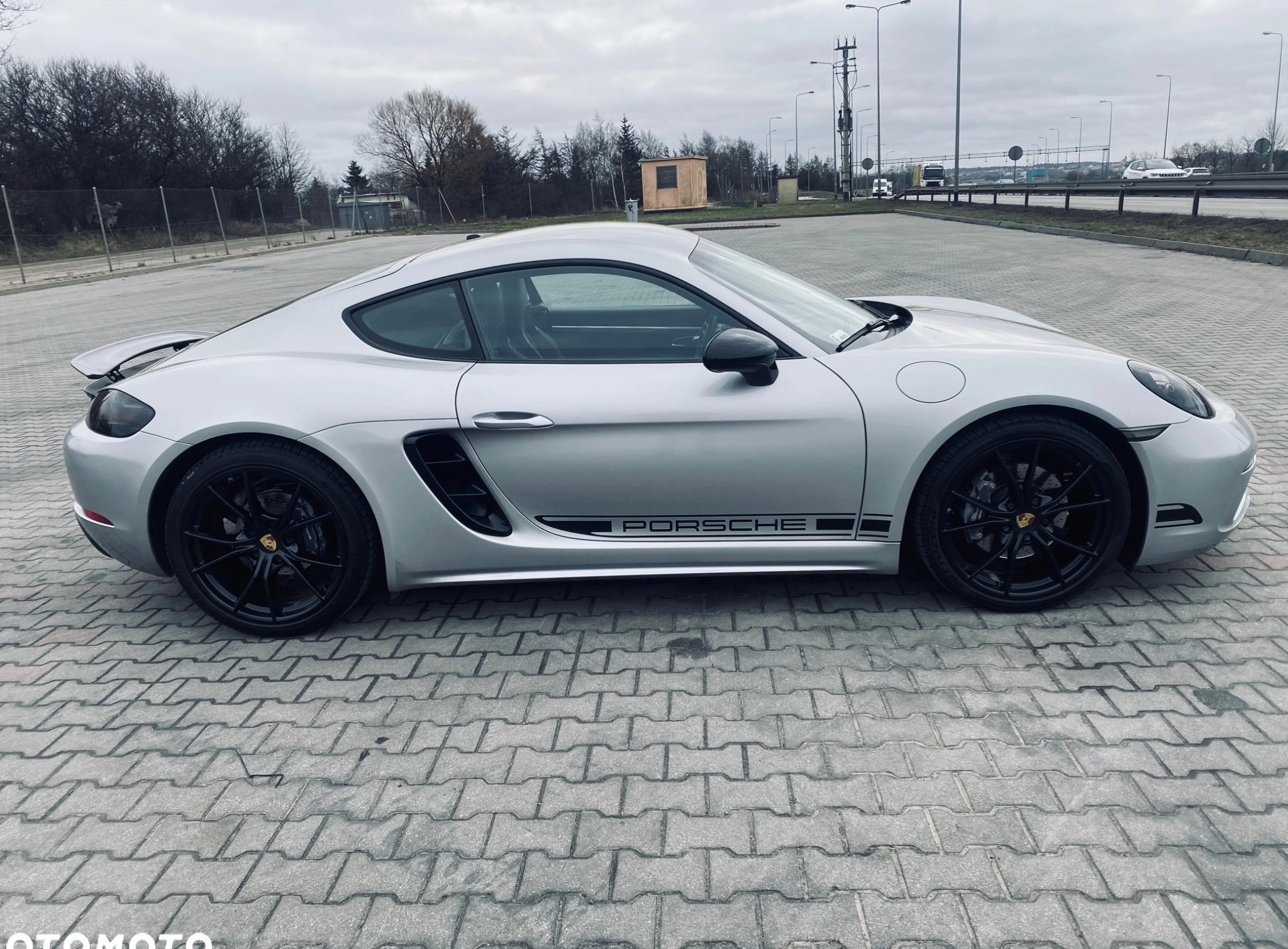 Porsche 718 Cayman cena 210000 przebieg: 48500, rok produkcji 2018 z Gdynia małe 596